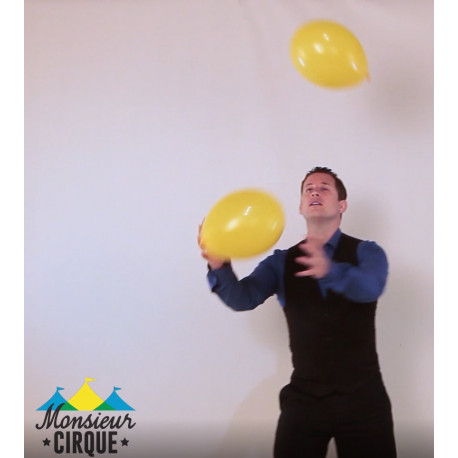 Séance vidéo avec ballons de baudruche en classe entière